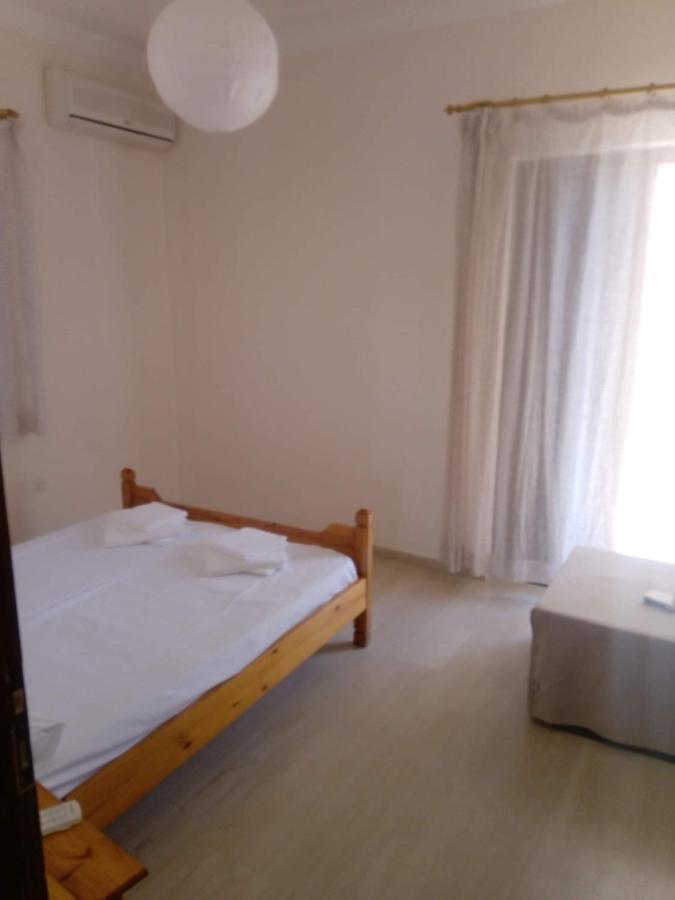 Rousetis Apartments Aígion Ngoại thất bức ảnh